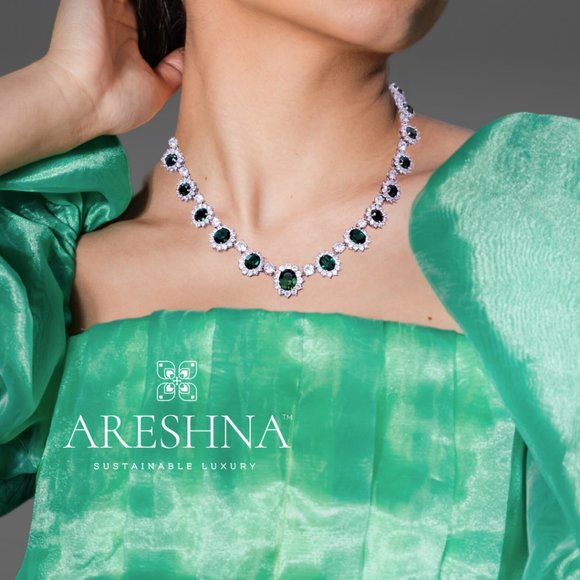 Green Emerald Diamond Bridal Jewelry Set Necklace and Earrings Crystal Jewelry - Picture 6 of 9